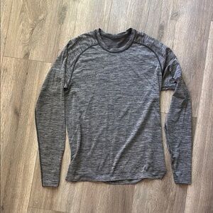 lululemon athletica Gray Long Sleeve Performance Tee